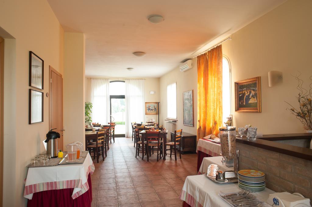 Agriturismo Il Mondo Guest House Parma Bagian luar foto