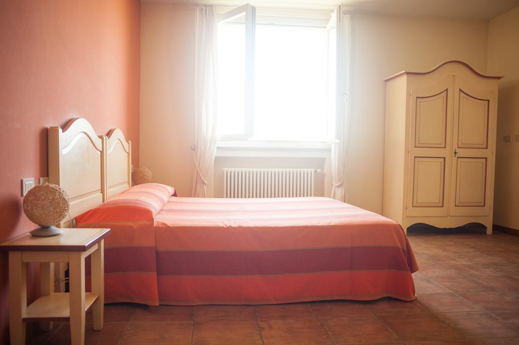 Agriturismo Il Mondo Guest House Parma Ruang foto