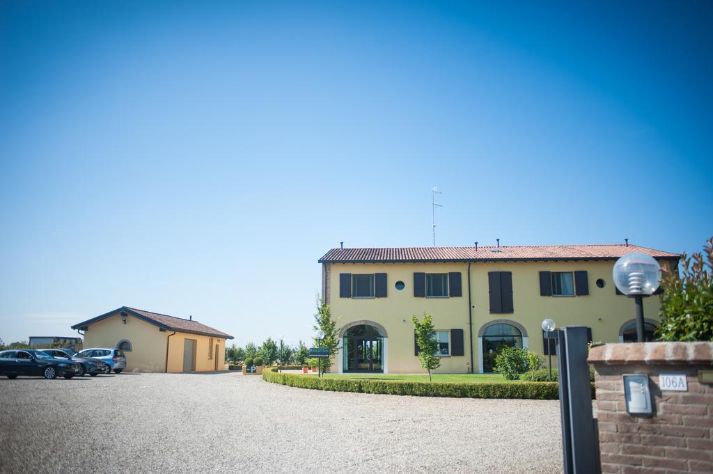 Agriturismo Il Mondo Guest House Parma Bagian luar foto
